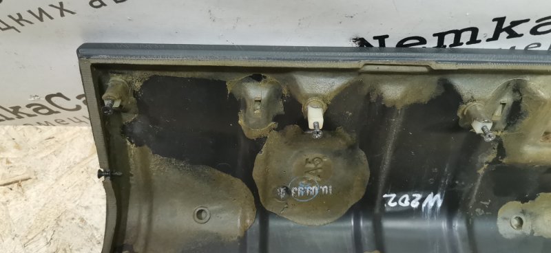 Крышка бардачка Mercedes C180 1996 W202