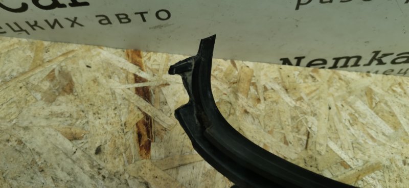 Водосток Mercedes W124 1993 E320