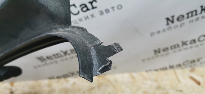 Водосток Mercedes W124 1993 E320