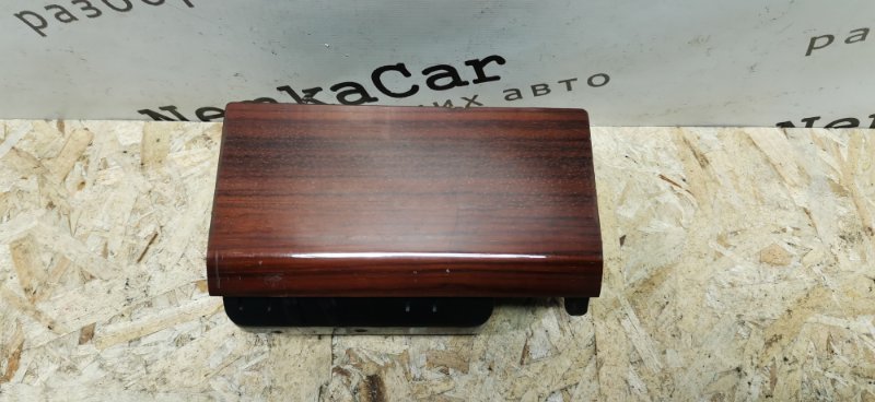 Пепельница Mercedes W124 1987