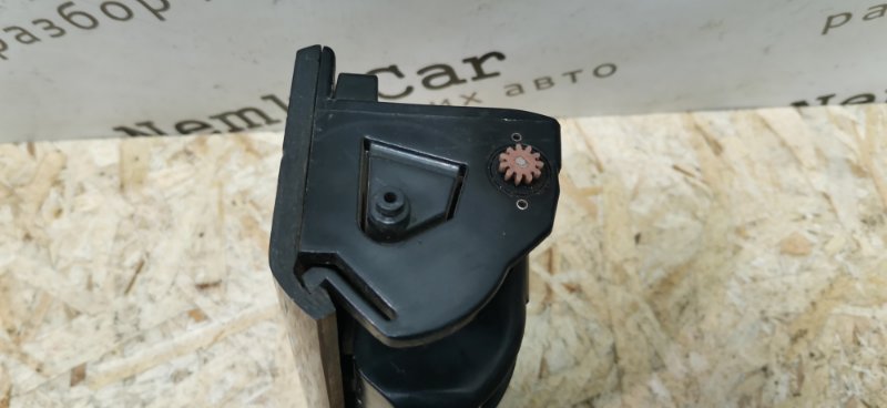 Пепельница Mercedes W124 1987