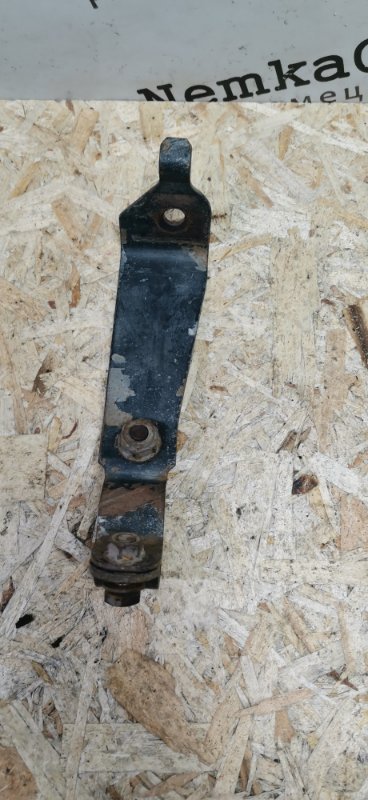 Кронштейн стабилизатора Mercedes W124 1987