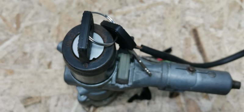 Замок зажигания ДИЗЕЛЬ Mercedes w123 1985 Седан