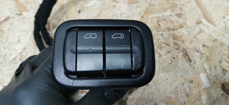 Блок кнопок пневмоподвески Mercedes Vito 2011 639 рест