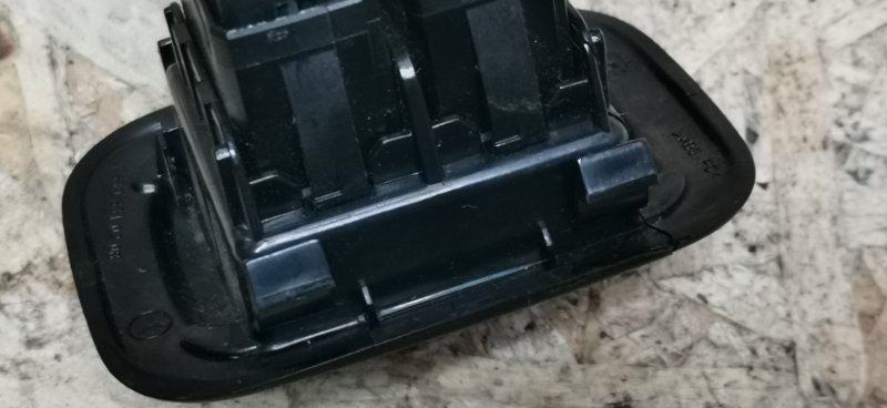 Блок кнопок пневмоподвески Mercedes Vito 2011 639 рест