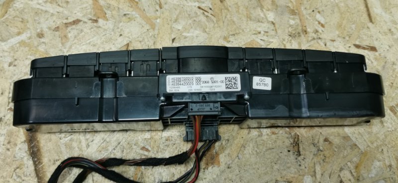 Блок кнопок центральной консоли Mercedes Vito 2011 639 рест