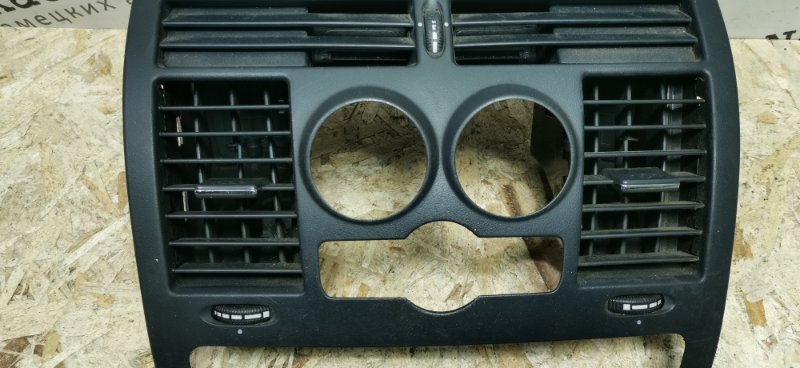 Дефлектор центральной консоли Mercedes Vito 2011 639 рест