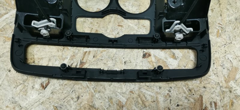 Дефлектор центральной консоли Mercedes Vito 2011 639 рест