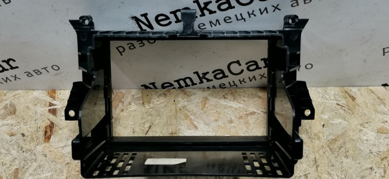 Рамка магнитолы Mercedes Vito 2011 639 рест