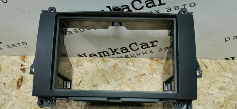 Рамка магнитолы Mercedes Vito 2011 639 рест