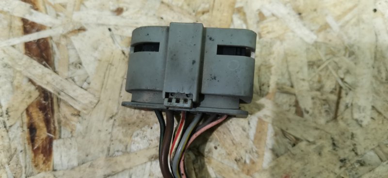 Разъем фары Mercedes Vito 2011 639 рест