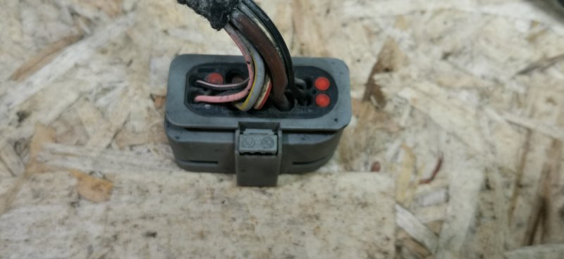 Разъем фары Mercedes Vito 2011 639 рест