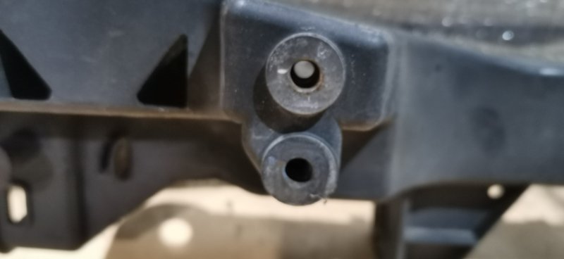 Рамка радиатора Mercedes Vito 2011 639 рест