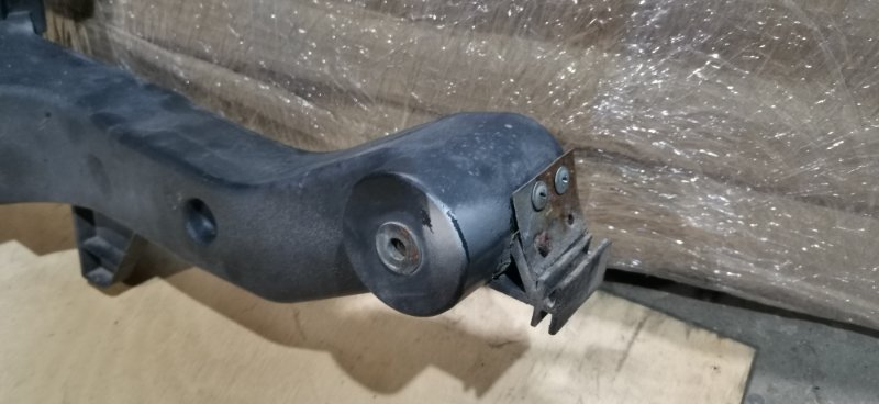 Рамка радиатора Mercedes Vito 2011 639 рест