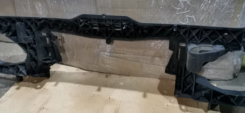 Рамка радиатора Mercedes Vito 2011 639 рест