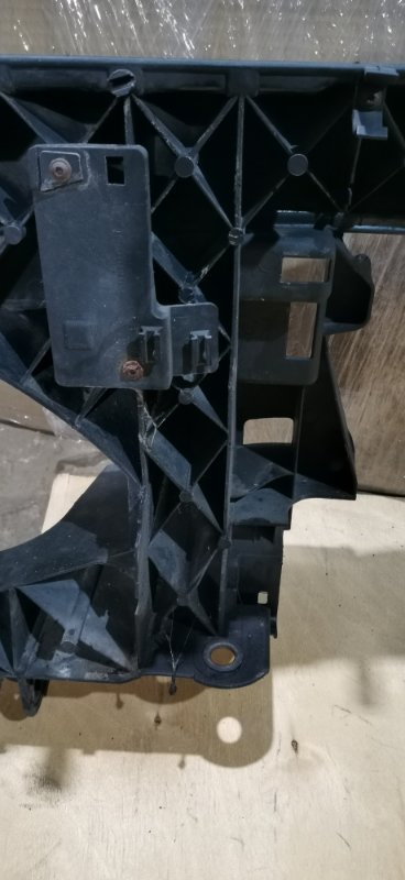 Рамка радиатора Mercedes Vito 2011 639 рест