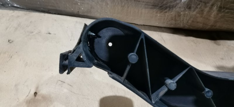 Рамка радиатора Mercedes Vito 2011 639 рест