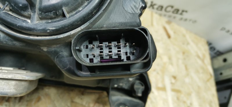 Фара Mercedes Vito 2011 639 рест