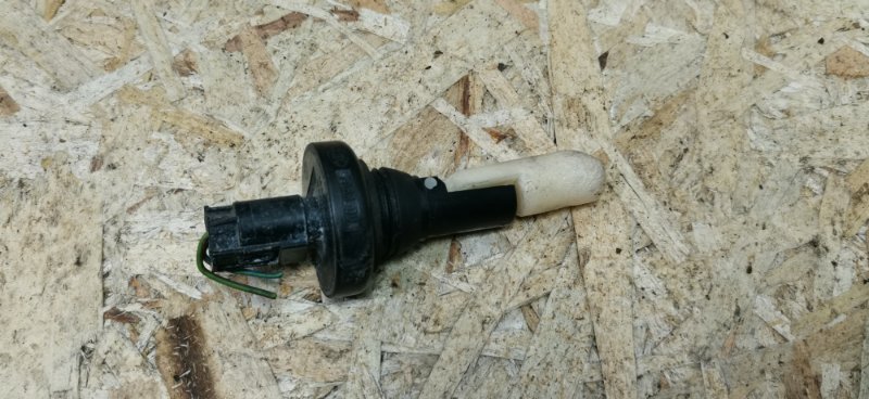 Датчик уровня бачка стеклоочистителя Mercedes Vito 2011 639 рест