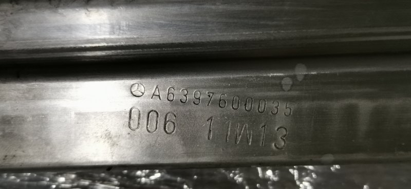 Направляющая сдвижной двери Mercedes VIANO 2011 639 рест