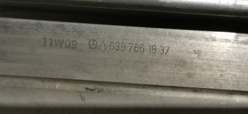 Направляющая сдвижной двери Mercedes VIANO 2011 639 рест