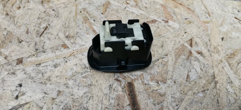 Кнопка люка Mercedes VIANO 2011 639 рест