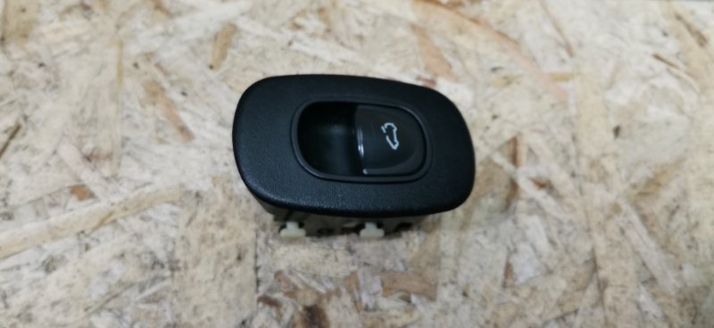 Кнопка люка Mercedes VIANO 2011 639 рест