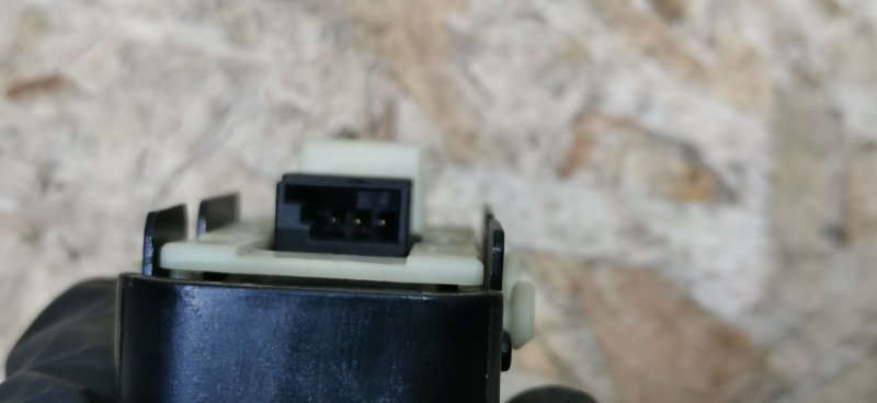 Кнопка люка Mercedes VIANO 2011 639 рест