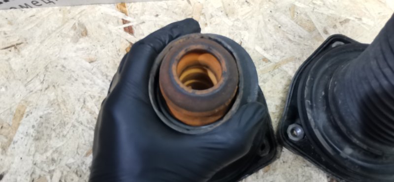 Опора стойки Mercedes VIANO 2011 639 рест