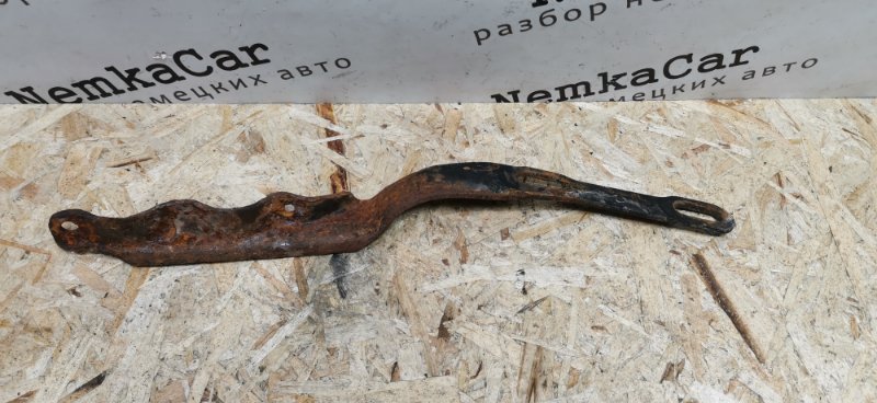 Кронштейн глушителя Mercedes W124 1993 300CE