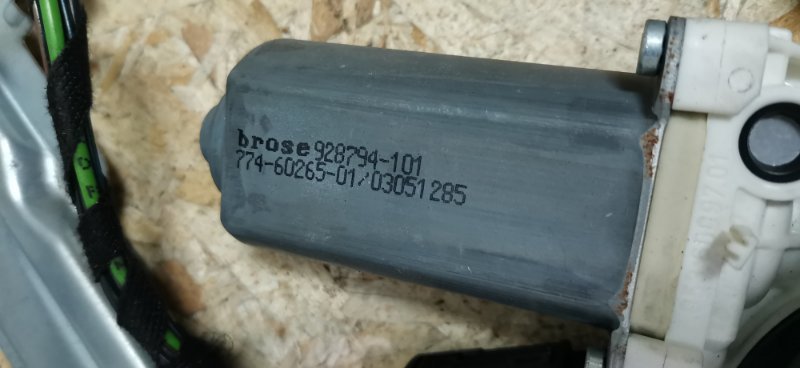 Стеклоподъемник Mercedes VIANO 2011 639 рест