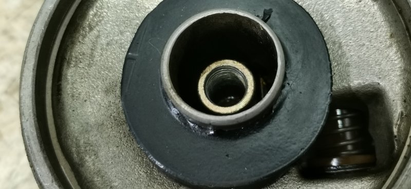 Корпус масляного фильтра Mercedes W123 1978 230