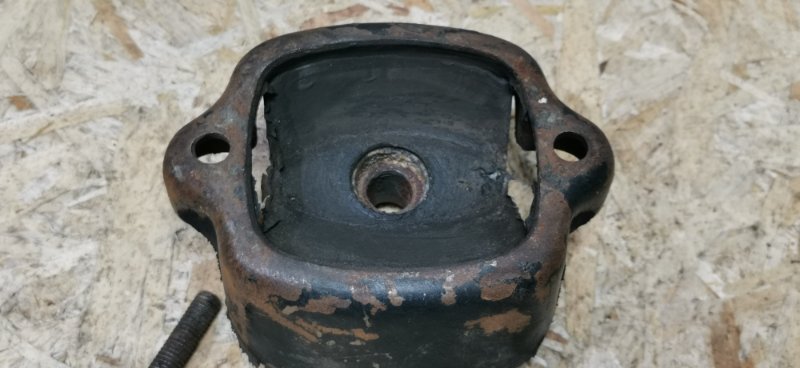 Подушка двигателя Mercedes S-Class W116