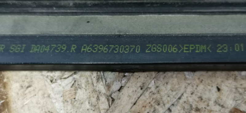 Уплотнитель сдвижной двери Mercedes VIANO 2011 639 рест