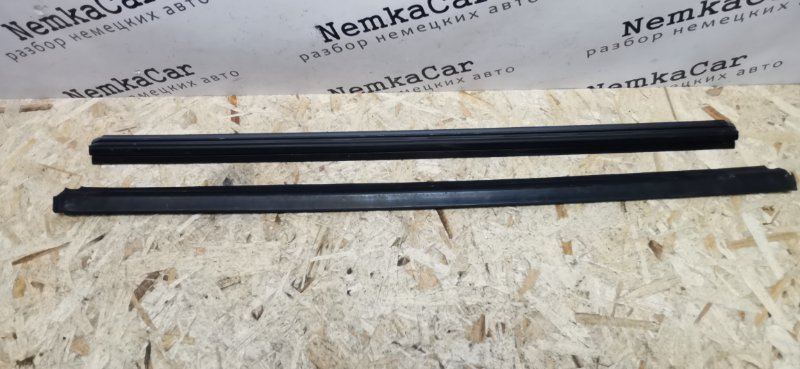 Молдинг стекла Mercedes VIANO 2011 639 рест