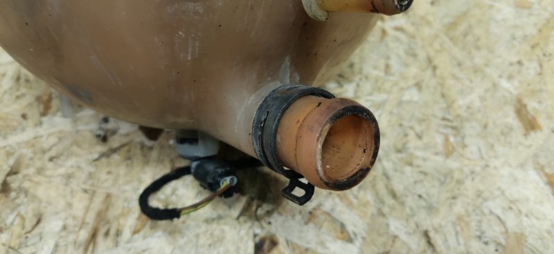 Бачок расширительный Mercedes VIANO 2011 639 рест