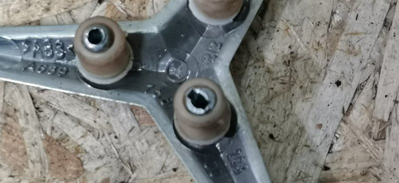 Эмблема на крышку багажника Mercedes VIANO 2011 639 рест