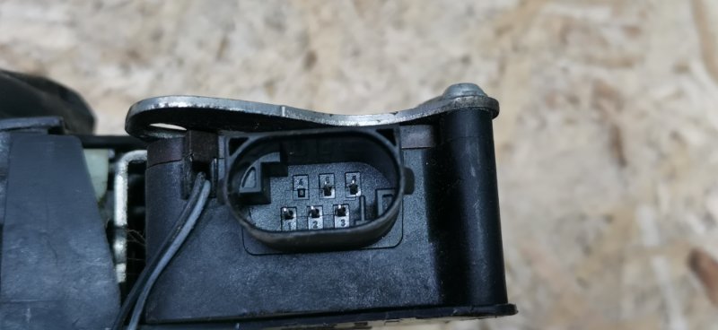 Замок сдвижной двери Mercedes VIANO 2011 639 рест