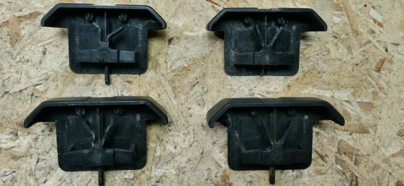 Заглушка полозьев сиденья Mercedes VIANO 2011 639 рест