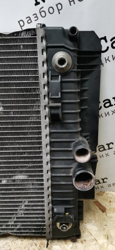 Радиатор Mercedes VIANO 2011 639 рест