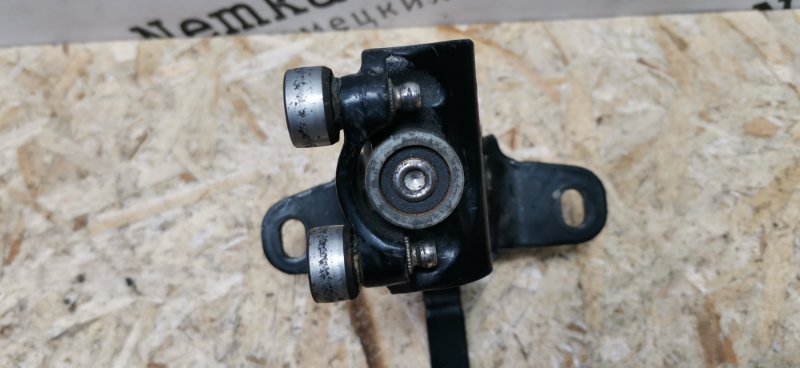 Ролик сдвижной двери Mercedes VIANO 2011 639 рест