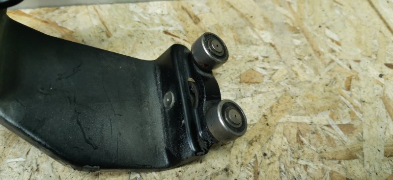 Ролик сдвижной двери Mercedes VIANO 2011 639 рест