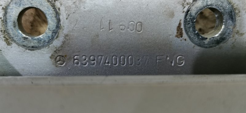 Петли двери багажника Mercedes VIANO 2011 639 рест