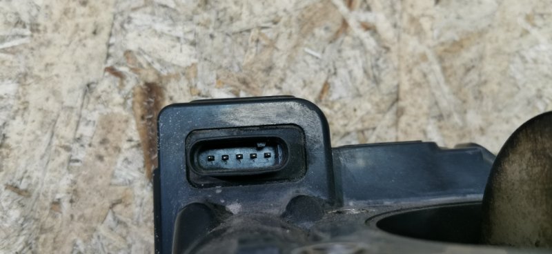 Дроссельная заслонка Mercedes VIANO 2011 639 рест