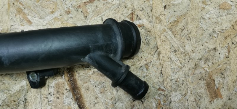 Фланец системы охлаждения Mercedes VIANO 2011 639 рест