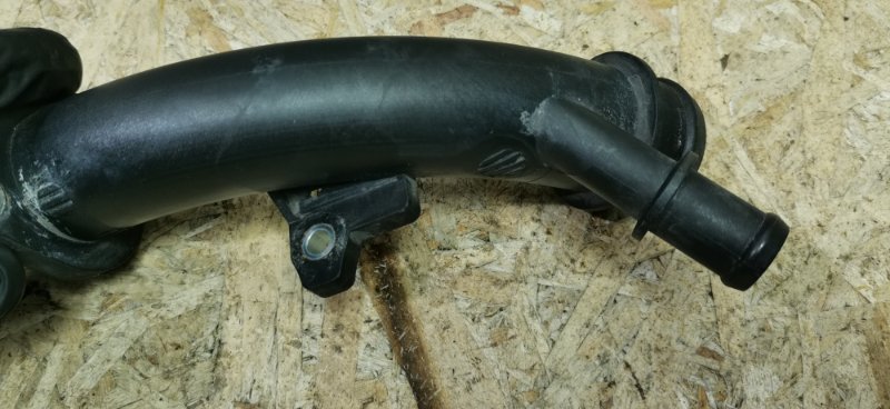 Фланец системы охлаждения Mercedes VIANO 2011 639 рест