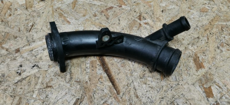 Фланец системы охлаждения Mercedes VIANO 2011 639 рест