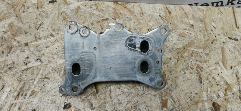 Радиатор масляный Mercedes VIANO 2011 639 рест