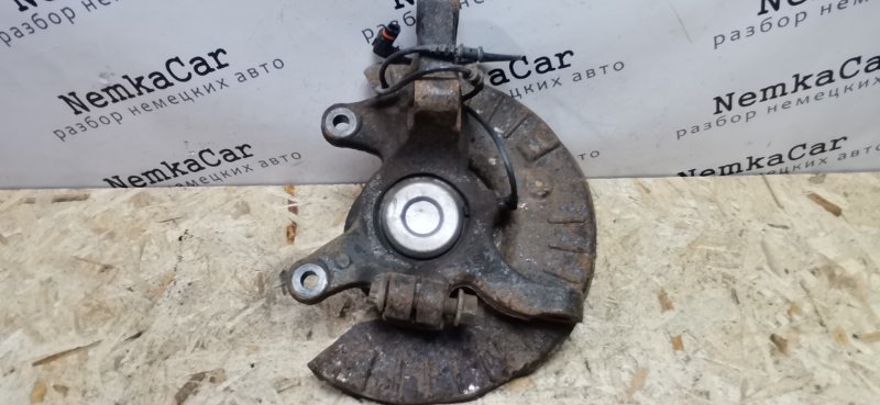 Кулак поворотный Mercedes VIANO 2011 639 рест