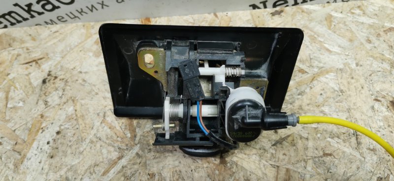 Замок багажника Mercedes W210 Рест 2000 Седан